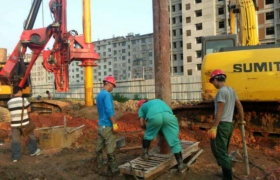 旋挖钻机在超厚圆砾层的施工工法